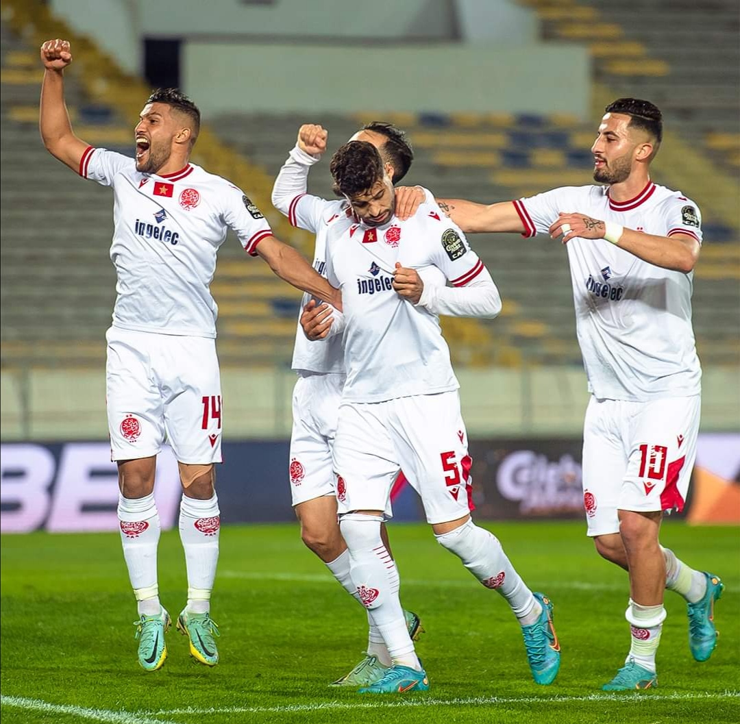 فريق الوداد الرياضي في أسوء حالاته يتمكن من تحقيق فوز ثمين و صعب على ضيفه بيترو أتلتيكو
