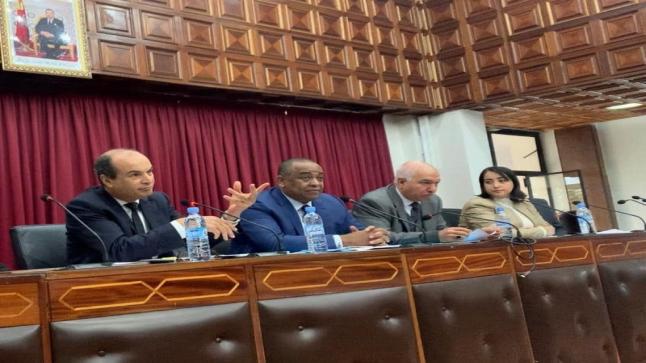 مجلس عمالة الدار البيضاء يعقد أولى دوراته في غياب رئيسه الناصري