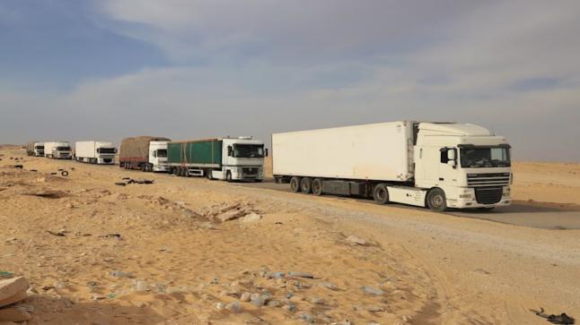 فرض “ضريبة عربات النقل الإفريقية” يثير غضب السائقين والشاحنات المغربية